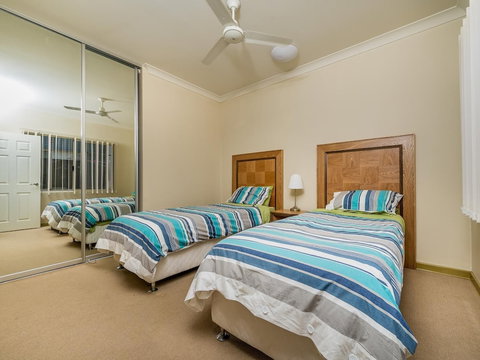 Seafront Unit 49 - Holiday Sunshine Coast 5