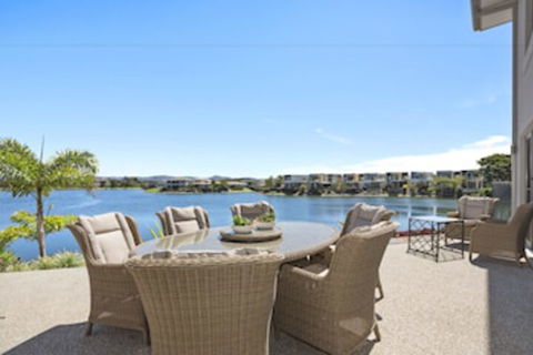 Allure At The Lakes - Holiday Sunshine Coast 0