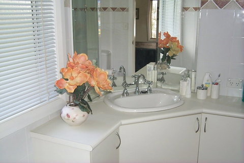 Scotland Island Lodge On Pittwater - Holiday Sunshine Coast 4