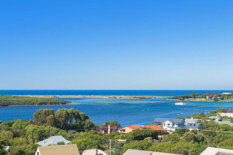 Augusta Hotel Motel - Holiday Sunshine Coast 4