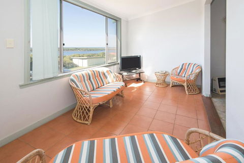 Augusta Hotel Motel - Holiday Sunshine Coast 1