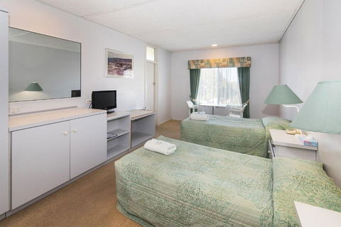 Augusta Hotel Motel - Holiday Sunshine Coast 5