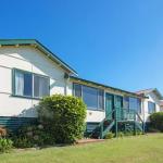 Augusta Hotel Motel - Holiday Sunshine Coast 0