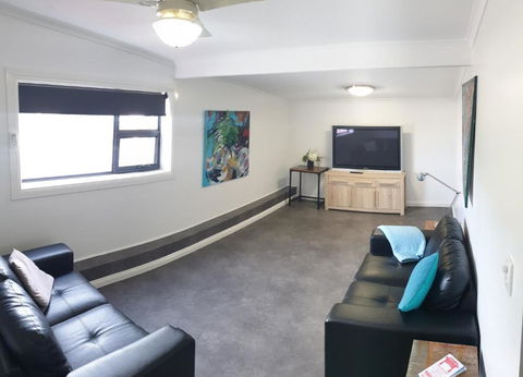 Aart Apartments - Holiday Sunshine Coast 1