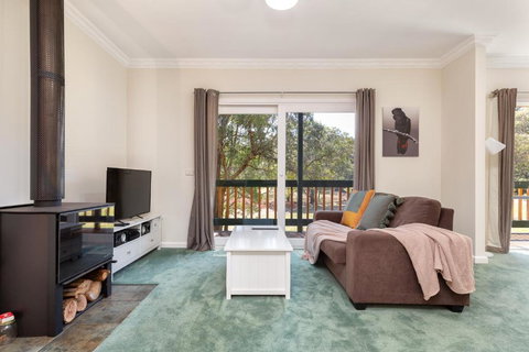 Cockatoo Cottages - Holiday Sunshine Coast 1