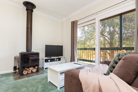 Cockatoo Cottages - Holiday Sunshine Coast 2