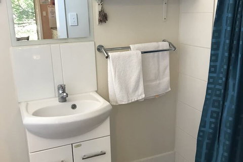 Padthaway Caravan Park - Sunshine Coast Tourism 7