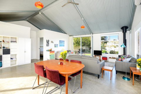 Goolwa Pelican Cottage - Sunshine Coast Tourism 4