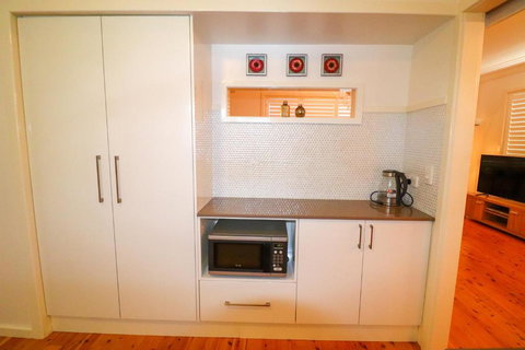 Blacksmiths Sea Breeze - Holiday Sunshine Coast 1