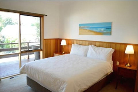 Lisieux - Holiday Sunshine Coast 5