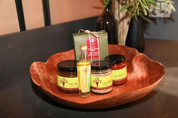 Olio Bello Lakeside Glamping - Holiday Sunshine Coast 6