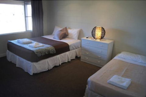 Forrest Beach Hotel - Sunshine Coast Tourism 4