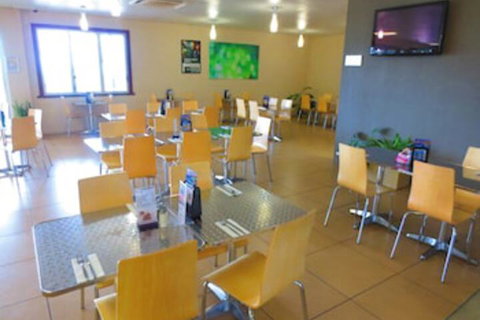 Forrest Beach Hotel - Sunshine Coast Tourism 6