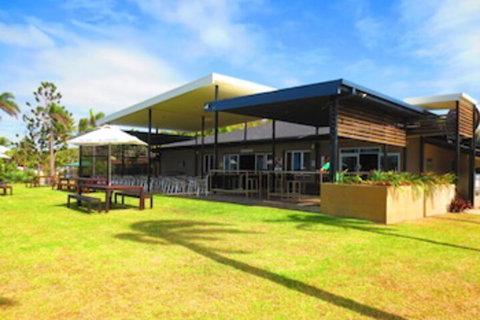 Forrest Beach Hotel - Sunshine Coast Tourism 1