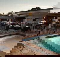 New Crossing Place Motel  Apartments - Sunshine Coast Tourism