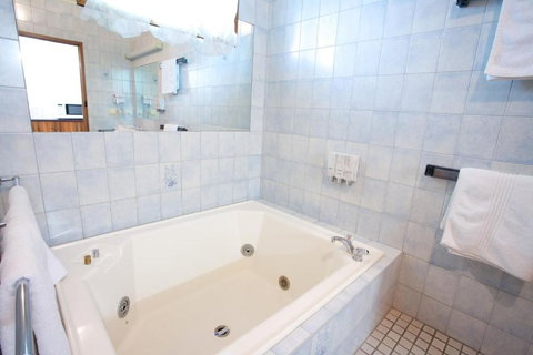 Golden Grain Motor Inn - Holiday Sunshine Coast 1