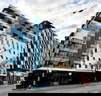 Essence Hotel Carlton - Holiday Sunshine Coast
