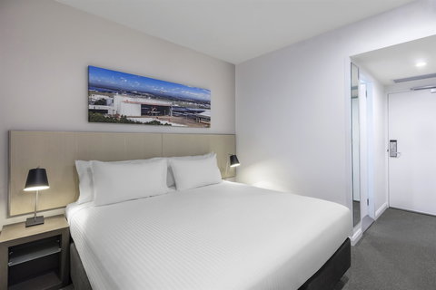 Travelodge Hotel Sydney Airport - Sunshine Coast Tourism 0