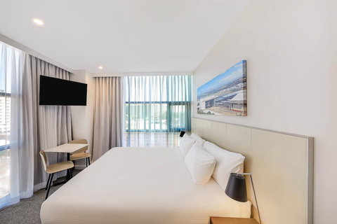 Travelodge Hotel Sydney Airport - Sunshine Coast Tourism 3