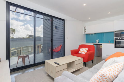 Sunset Place Apartments - Sunshine Coast Tourism 4