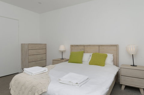 Sunset Place Apartments - Sunshine Coast Tourism 6