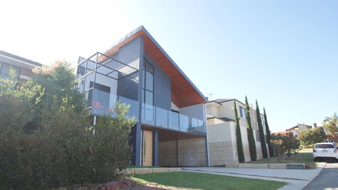 Sunset Place Apartments - Sunshine Coast Tourism 1