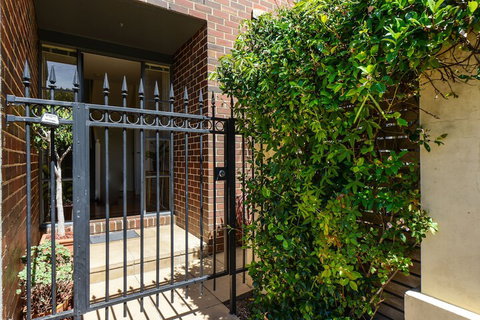 BOUTIQUE STAYS - Brighton Abode - Sunshine Coast Tourism 1