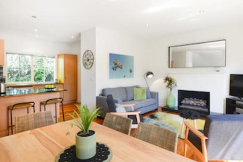 BOUTIQUE STAYS - Brighton Abode - Sunshine Coast Tourism 0