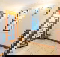 Kookaburra Retreat - Sunshine Coast Tourism