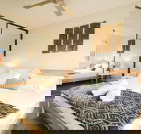 Beachside Bliss - Holiday Sunshine Coast