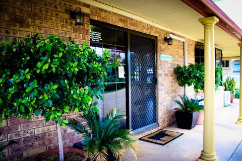 Clermont Country Motor Inn - Sunshine Coast Tourism 2
