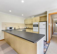 City Crashpad Apartment - Holiday Sunshine Coast