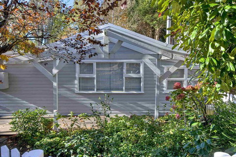 In The Blue - Holiday Sunshine Coast 1