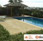 La Mer Home with a Pool - Holiday Sunshine Coast