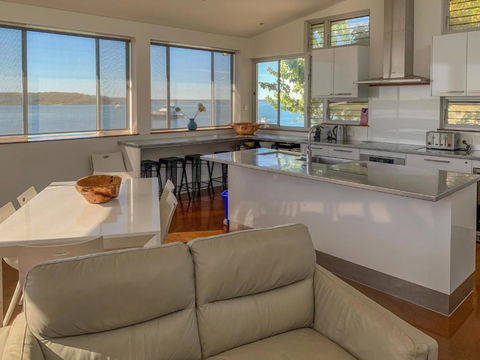 Walshys Shack - Sunshine Coast Tourism 1