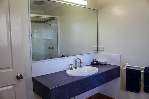 Dirranbandi Motor Inn - Sunshine Coast Tourism 5