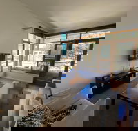 Triggerplant 1 - Holiday Sunshine Coast