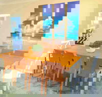 Anaheim Entertainer Deluxe - Holiday Sunshine Coast