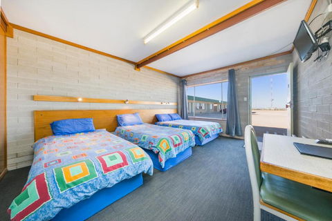 Nullarbor Roadhouse - Holiday Sunshine Coast 5