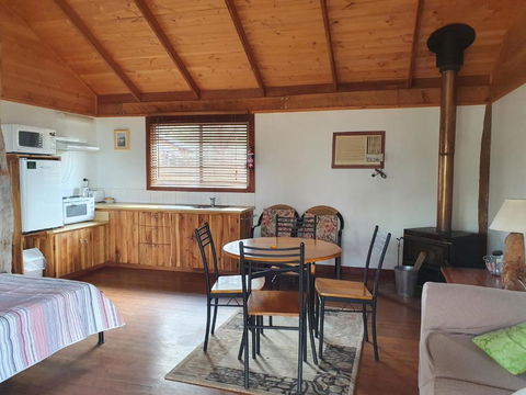 Gaddleen Grove Cottages - Holiday Sunshine Coast 1