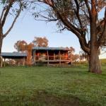 Gaddleen Grove Cottages - Holiday Sunshine Coast 0