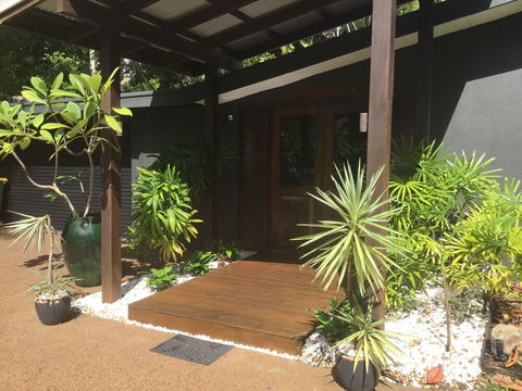 The Beach House Port Douglas - Sunshine Coast Tourism 0