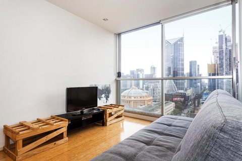 Location & Luxury In Central Of Melbourne 1207 - Holiday Sunshine Coast 3