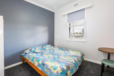 The Union Club Hotel - Holiday Sunshine Coast 2