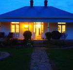 Windsor Cottage - Sunshine Coast Tourism