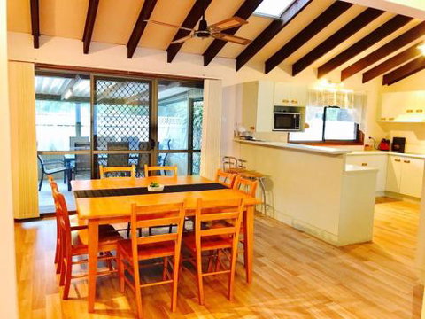 Kokomo - Sunshine Coast Tourism 1