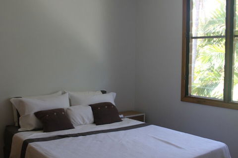 Beach House On Fox - Holiday Sunshine Coast 6