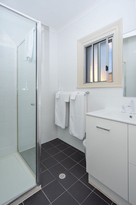 The Mile End Hotel - Holiday Sunshine Coast 4