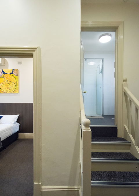 The Mile End Hotel - Holiday Sunshine Coast 5