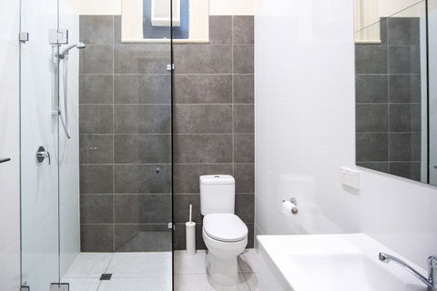 The Mile End Hotel - Holiday Sunshine Coast 3